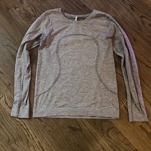 Grey Swiftly Tech Size 4 Athletic Shirt, Very Good Condition